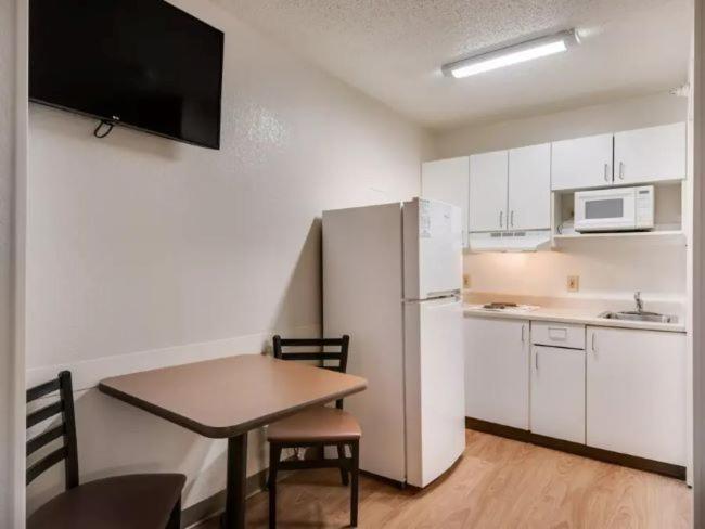 Birch Hill Suites Kansas City - Independence Zewnętrze zdjęcie